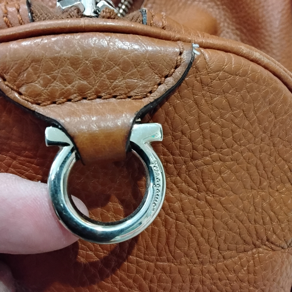 Ferragamo Caramel Pebbled Leather Bag - Picture 4 of 4